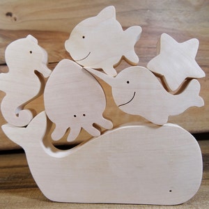 Jouet en bois Animaux Marins // Jouet écologique pour bébé // Baleine, dauphin, pieuvre, hippocampe // animaux en bois // cadeau noel image 2