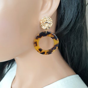 Tortoise shell earrings, acetate earrings, Geometric earrings gold hammered