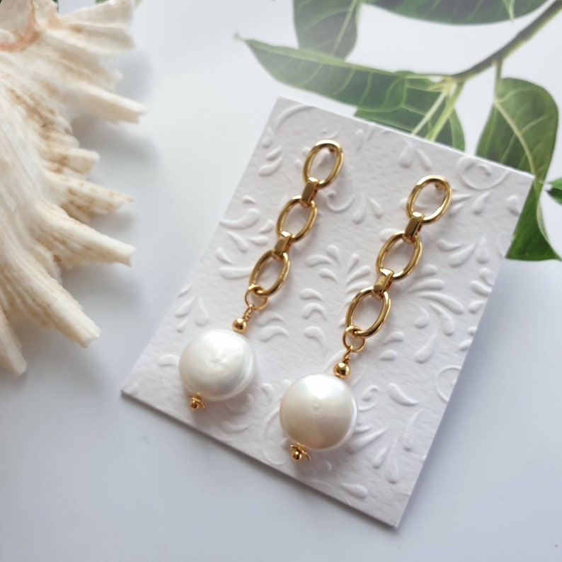 Coin pearl earrings, Baroque pearl jewelry, Link chain earrings, Real pearl earrings oval link chain stud