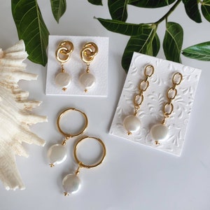 Coin pearl earrings, Baroque pearl jewelry, Link chain earrings, Real pearl earrings image 2