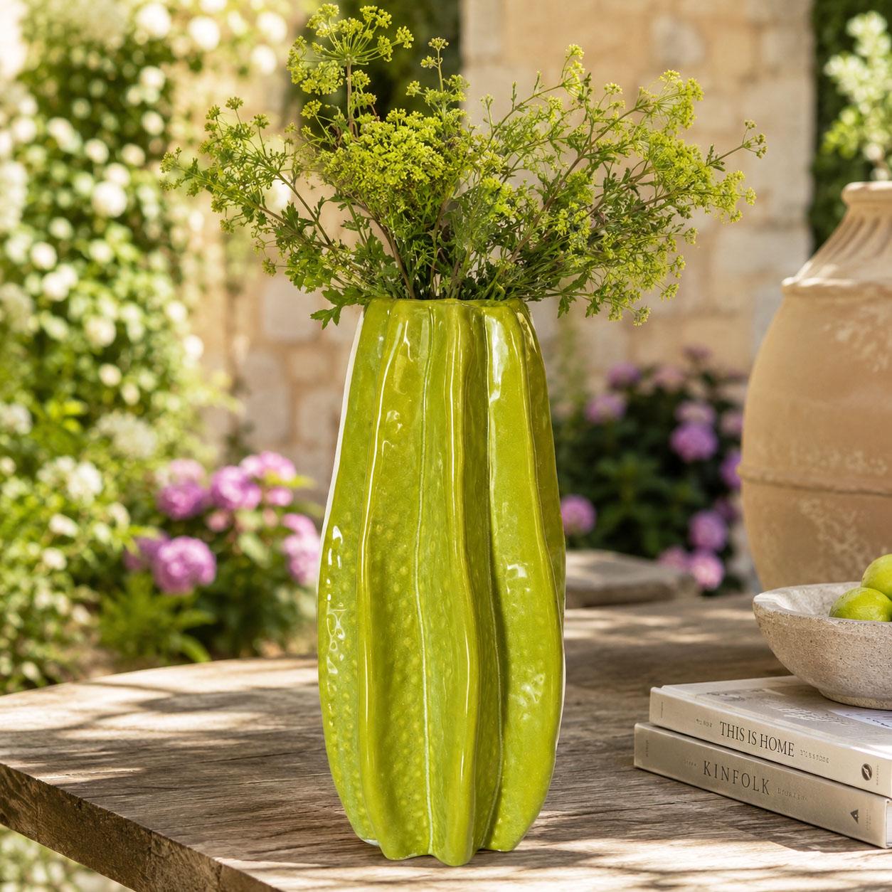 Große hohe vase