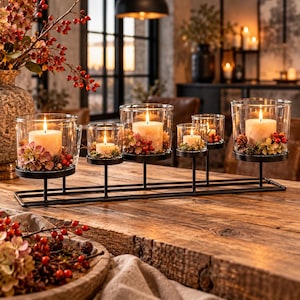 Rote kerzenhalter