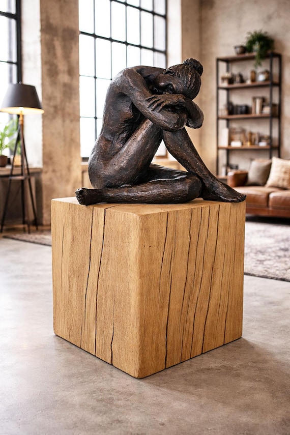 Figur sitzende Frau groß!! – moderne Dekofigur – abstrakte Skulptur – elegante Wohnraum Deko – Kunstfigur für Wohnzimmer & Büro