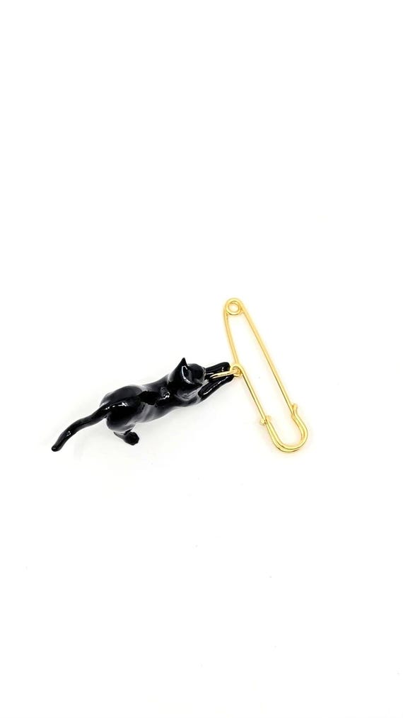 Unruly cat brooch- 3D cat brooch