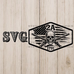 Pode incluir: Design SVG em preto e branco com uma caveira, rifles cruzados e os textos "2A" e "1791" dentro de um emblema em forma de escudo. O emblema inclui uma bandeira americana estilizada. A palavra "SVG" também está presente.