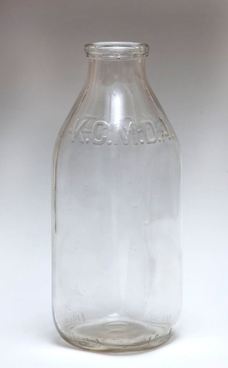 Mid-Century Glass Milk Bottle - 9" Quart- KCMDA Imprint for Kansas City - 1952 - Part of 40-Year Collection bild 1