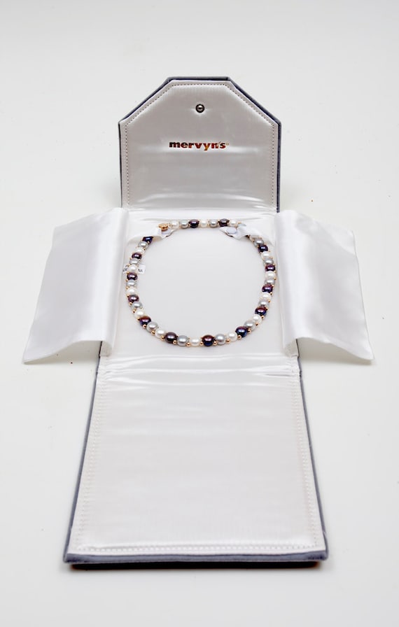 Fine 1990s Choker Necklace with Tri-color Pearls -