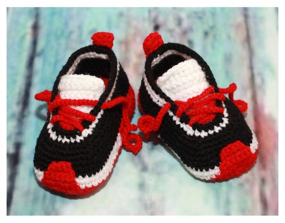 yarn baby shoes