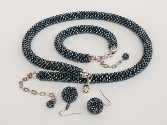 Black Beaded Necklace Set - Timeless Formal Jewelry  display picture 1