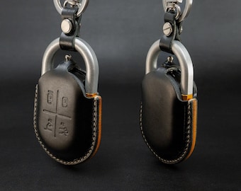 Rivian Series [1V2] Schlüsselanhänger Hülle - R1S R1T - Premium Pflanzlich gegerbtes Leder - Handgefertigt in den USA
