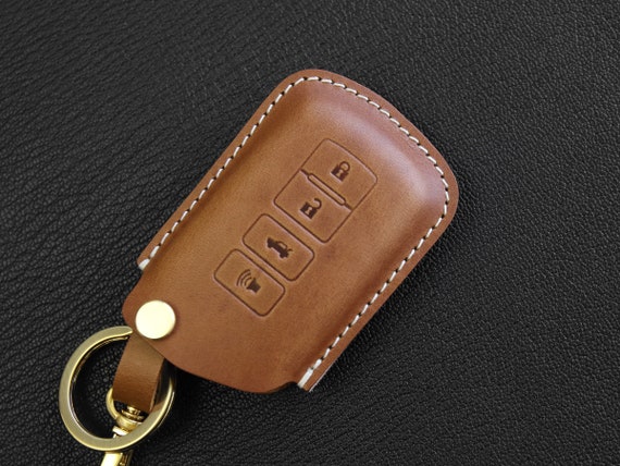 Genuine Leather 4-Button Key Fob Cover – For 2017-2019 Toyota Highlander, Avalon, Camry, RAV4, Corolla – Brown