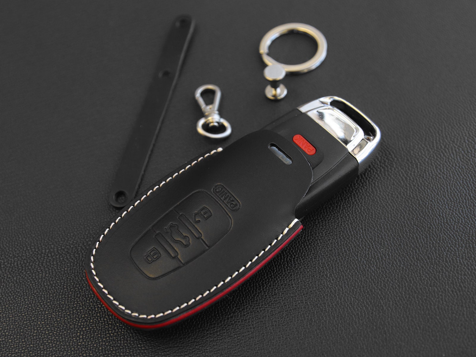 AR004 - ** NEW ** Audi Leather Key Case - BROWN 