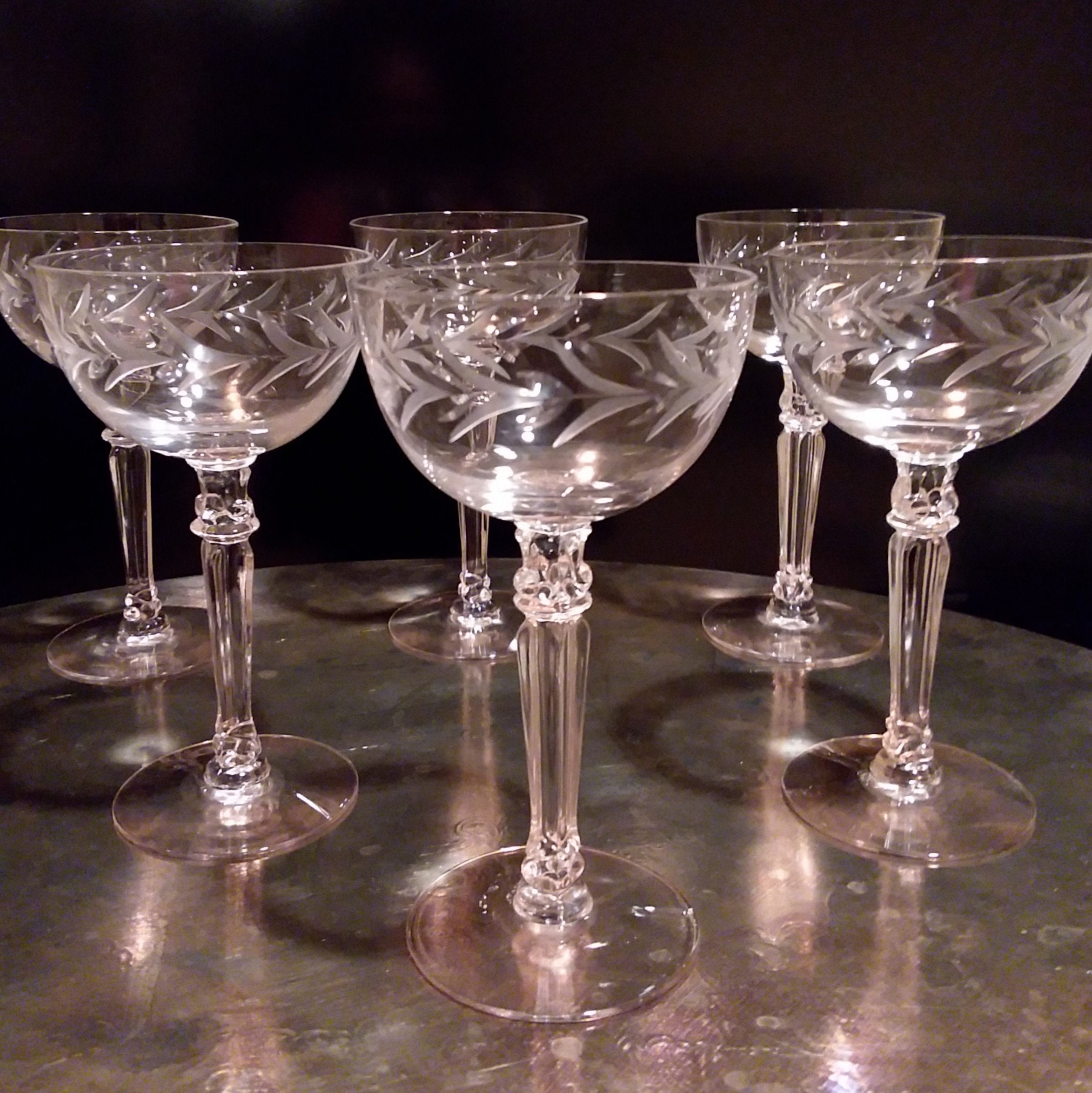 Set of 4 Crystal Wine Glasses, 17.5 Cl, Chantilly Pattern by Cristal De  France. Home Barware, Crystal Glassware, C.1990s 
