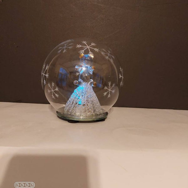 LED Teddy Bear Glass Globe LED Light Changing Globe (peut-être 'Dawhud') Boule de Noël Teddy Bear Light Up Teddy Bear Décor de Noël