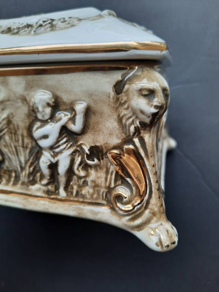 R. Capodimonte Made in Italy Vintage Footed 1960's Porcelain R. Capodimonte Made in Italy Vintage Footed 1960's Porcelain