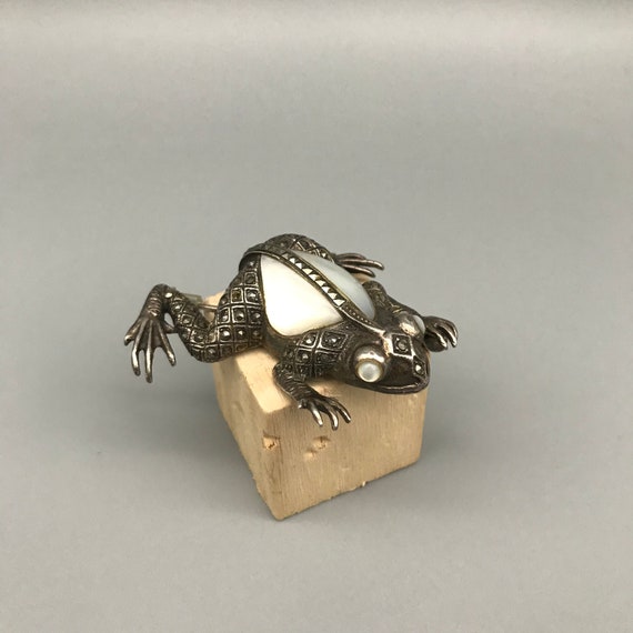 Vintage Frog Brooch Sterling Silver Mother of Pear