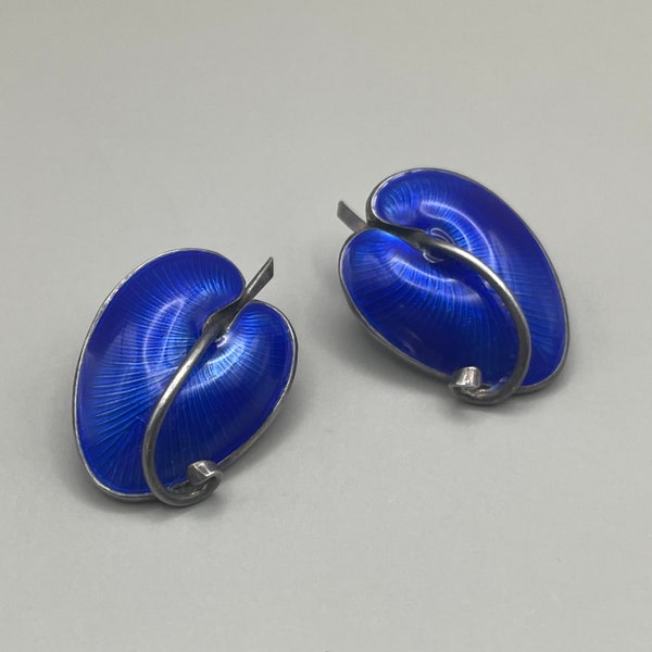 Vintage Volmer Bahner Cobalt Blue Guilloche Anthurium Flower Mid Century Modern Sterling Silver Clip On Earrings, Denmark