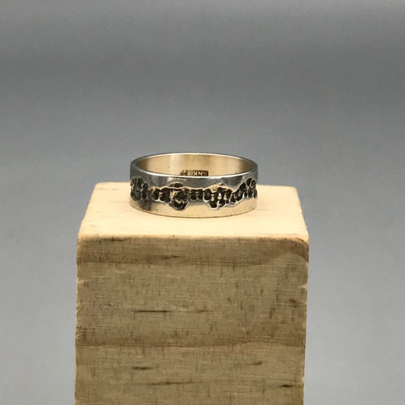 Vintage KNK Modernist 830 Silver Band Ring , Signed, Made in Finland, size 4.5