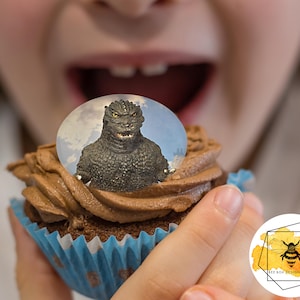 Edible Paper Classic Godzilla Toppers for Cupcakes, Cookies, Cakes, Drinks & Oreos