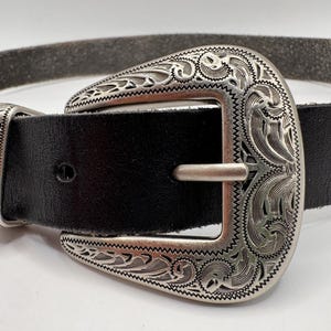 Western Cowhide Leather Belt Engraved Buckle Urban Outfitters Size 34 image 2