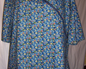 Blue swirley dots, Mock-Wrap scrub top