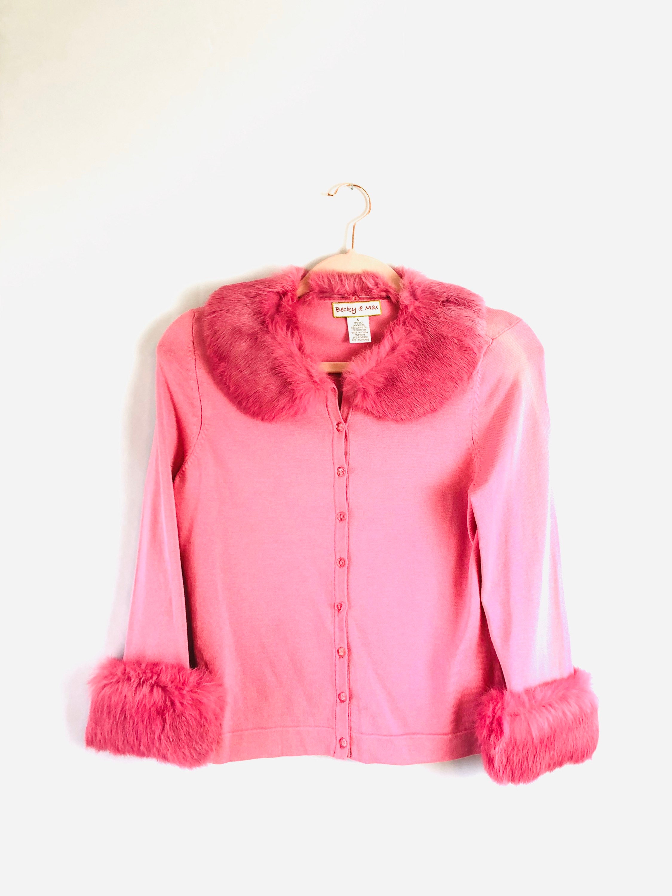 Stilvolle Abend-Jacke mit Kunstpelz-Kragen und Bindegürtel Stilvolle Abend-Jacke mit Kunstpelz-Kragen und Bindegürtel