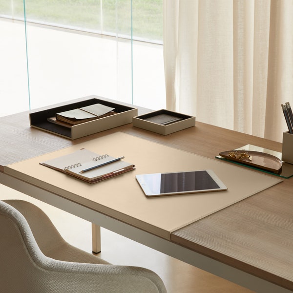 Sous main Bureau en Cuir Beige - Structure en Acier avec un Profil Antérieur à L Coutures Artisanales Fond Antidérapant - Made in Italy