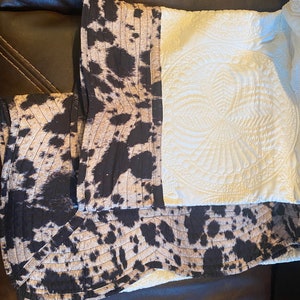 Cow Print Heirloom Quilt, Rustic Lap Quilt, Cow Toddler Bedding,Rustic Farmhouse Blanket,Whimsical Nursery Decor, Baby Throw Blanket Western
