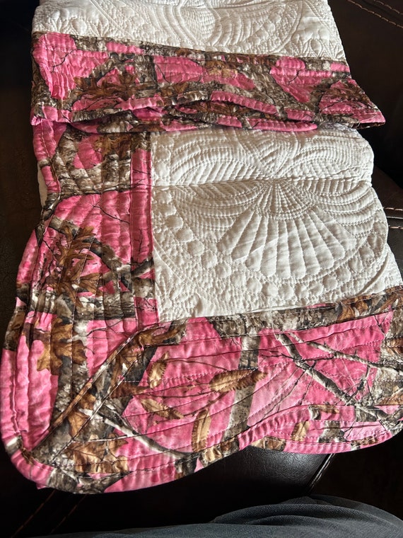 Pink camouflage blanket hotsell