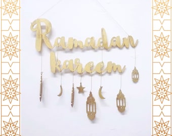 Ramadan Kareem Buchstaben mit Dekoration