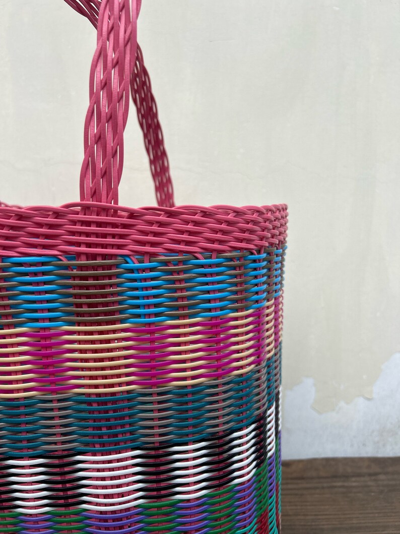 Picnic Woven Guatemalan Salmon Pink Mosaic Plastic Market Basket Strong ...