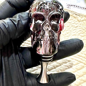 Wine bottle stopper / skull bottle stopper / Red Wine Skull Halloween stopper / Halloween wine bottle stopper / Gothic skull decor