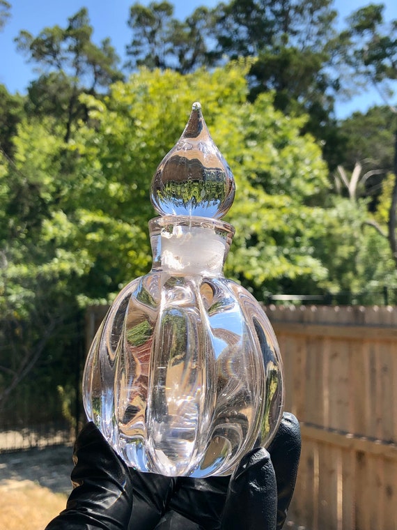Vintage glass genie perfume bottle from the 1940s - image 7