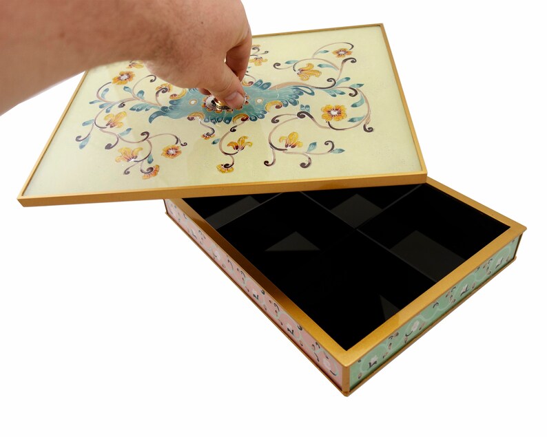 DuCoteDuParc – Coffre à thé – Le baiser de Gustav Klimt DuCoteDuParc – Coffre à thé – Le baiser de Gustav Klimt