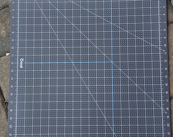 new Cricut® 18" x 24" Decorative Self-Healing Mat