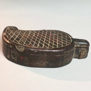 FREE SHIPPING - Antique India Tika Wooden Chopra Box Bird Shape*