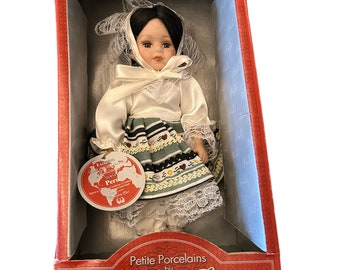 Barbara Lee Dolls of the World "Peru" Limited Edition Petite Porcelains in Original box