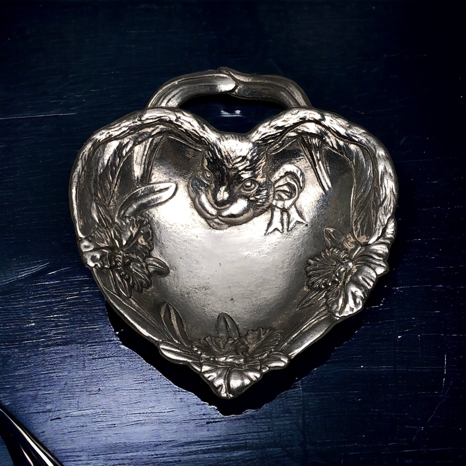 1994 Arthur Court Bunny Rabbit Flowers Heart Shaped Bowl Tray Trinket ...