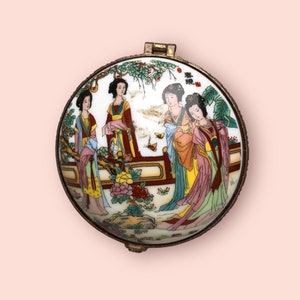 Asian Porcelain Round Footed White Box Trinket Geisha Scene on Lid, Interior Mirror