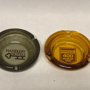 2 Glass Advertising Retro Round Ashtrays &quot; Imperial 400 Motor Inn&quot; and &quot;Handlery Hotels&quot; 3 Slots