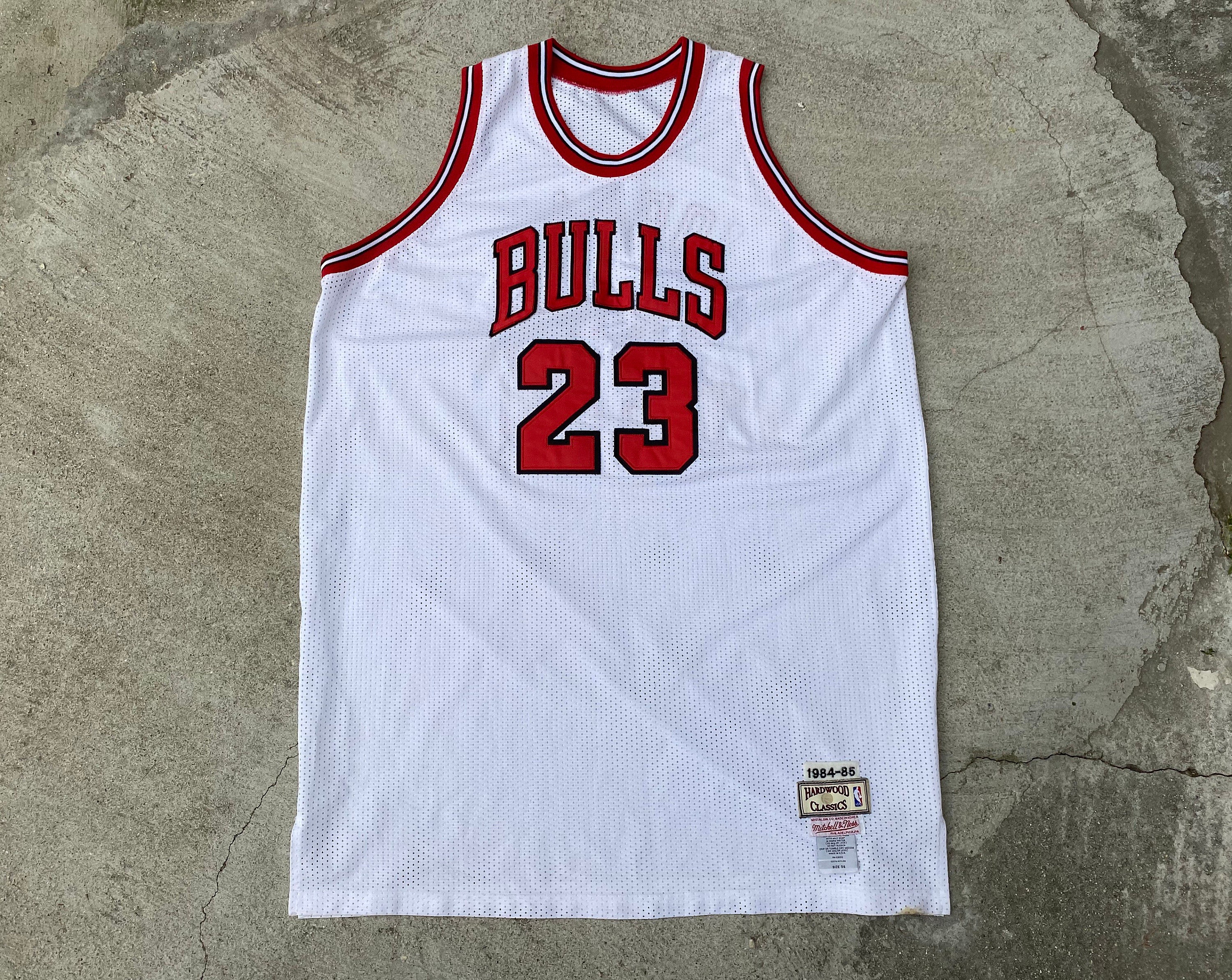 Nike Hardwood Classics Michael Jordan #23 Chicago Bulls Jersey NBA Finals  Sz 50