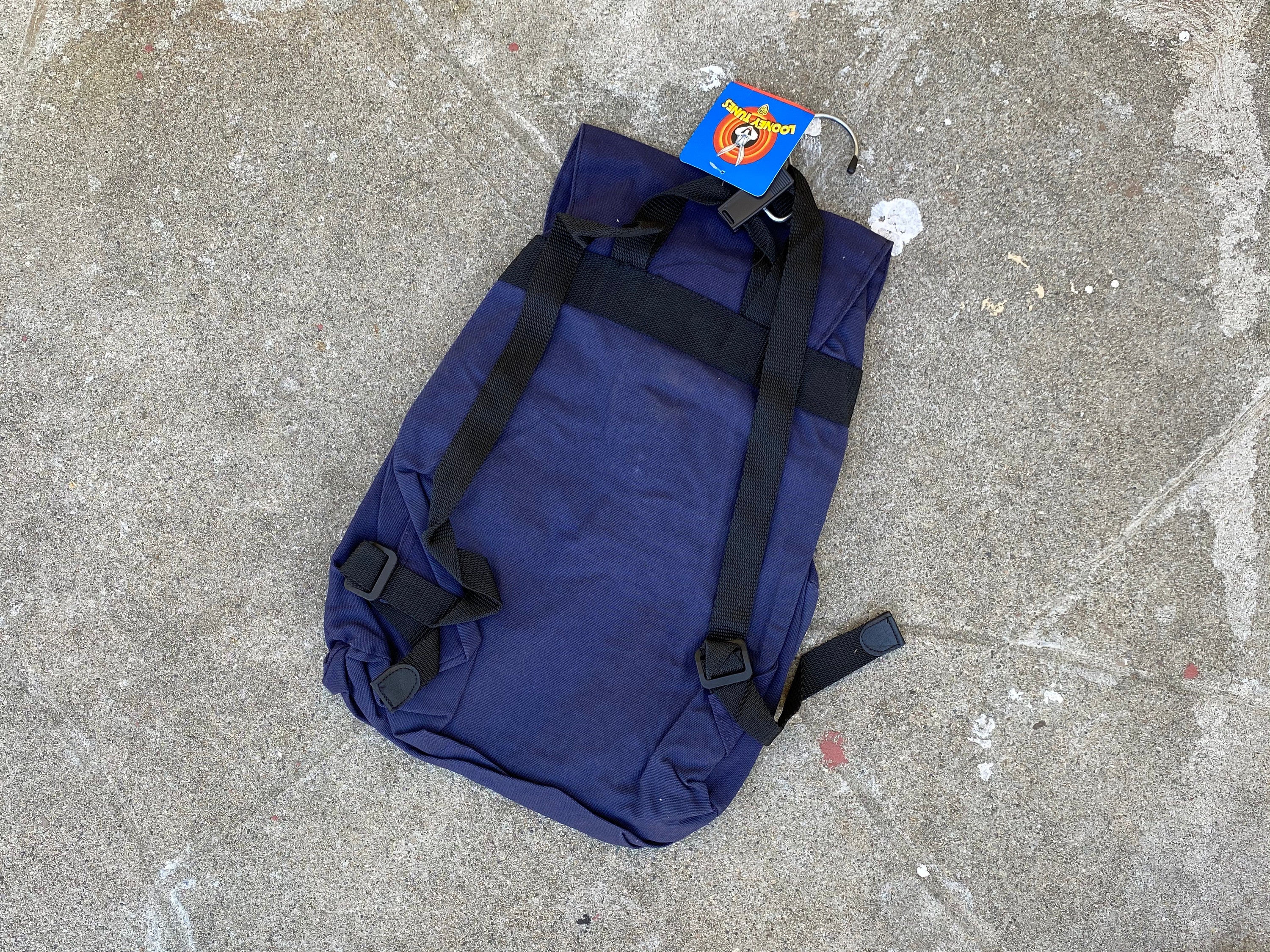 Looney Tunes Navy Blue Backpack With Tazmanian Devil Logo & Adjustable Straps Looney Tunes Small Taz Backpack – único13 main image 2