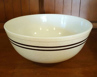 Pyrex Speckled Lines # 404 Bowl