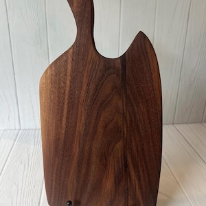 Tabla de embutidos pequeña de nogal