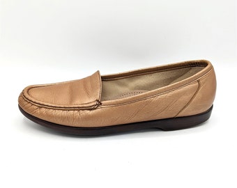 SAS Simplify Women's 8 (38.5) Metallic ROSE GOLD Slip On Moc Toe Comfort Loafer