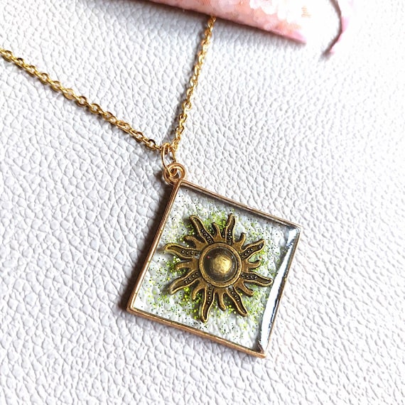 Collier talisman solaire , amulette de protection et d'énergie