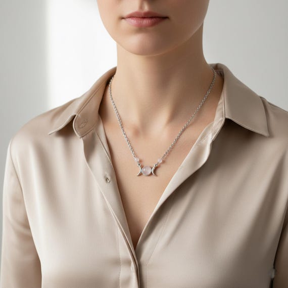 Collier Triple Lune en quartz rose