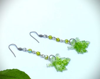 Resin green maple leaf earrings - Fairy earrings - elven earrings - elven jewelry