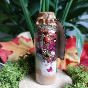Spell Jar Flamme - Pot de Sort Passion et Énergie – Amulette Solaire – Bouteille de Sorcière - Witch Bottle Jaspe Rouge – Fiole Artisanale