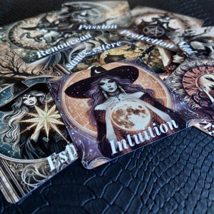 Cartes Oracle Runes de sorcière, Jeu de Cartes Divinatoires Mystique, 13 Cartes avec Guide Inclus, Jeu Oracle Sorcière, Tarot Mystique Wicca